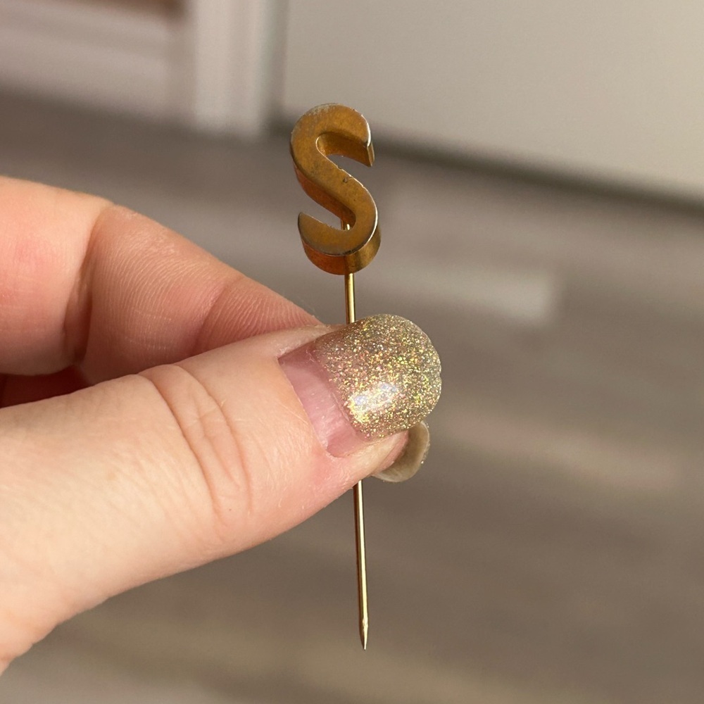 🔥$2 Men boutonnière for wedding initial S, scarf pin 🤵